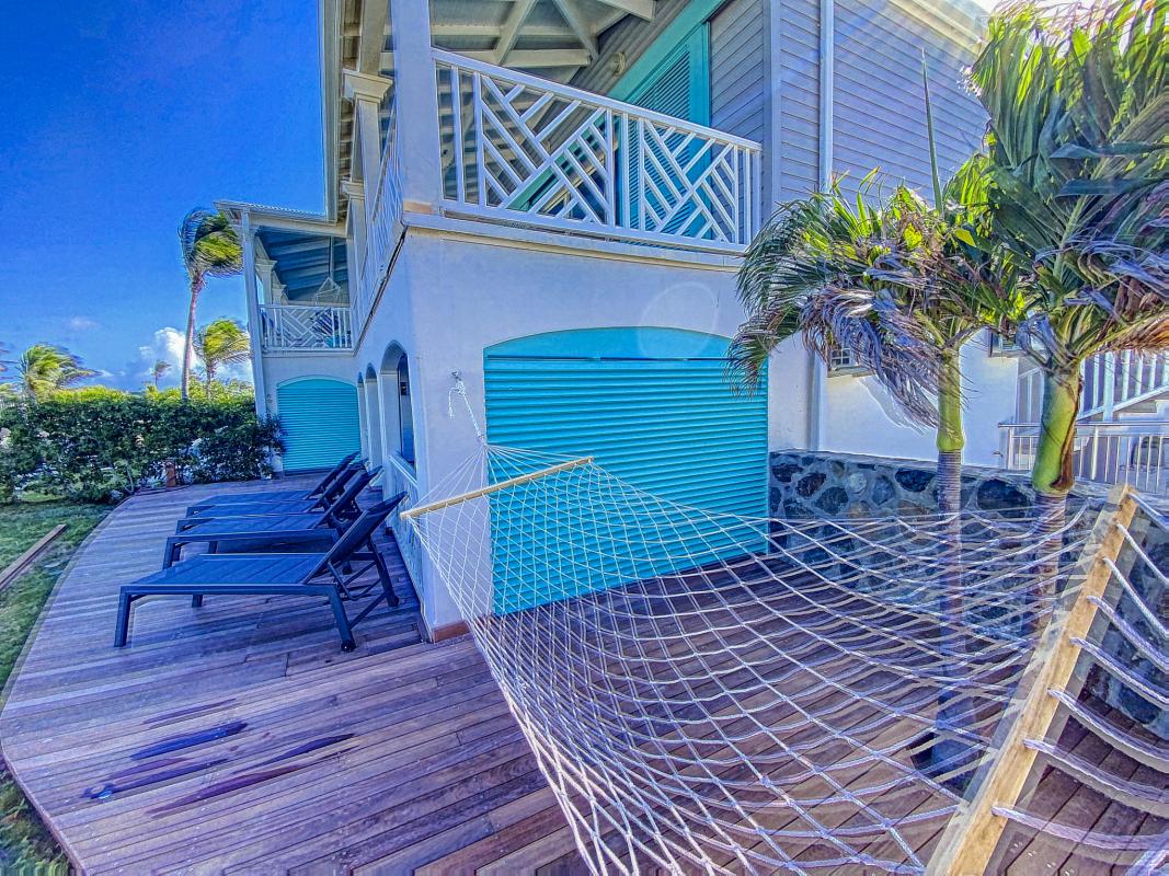 A louer Appartement front de mer Baie Orientale Saint Martin_Terrasse-16